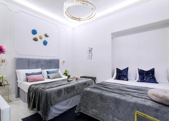 Deluxe Apartment *